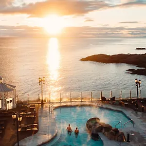Oak Bay Hotel